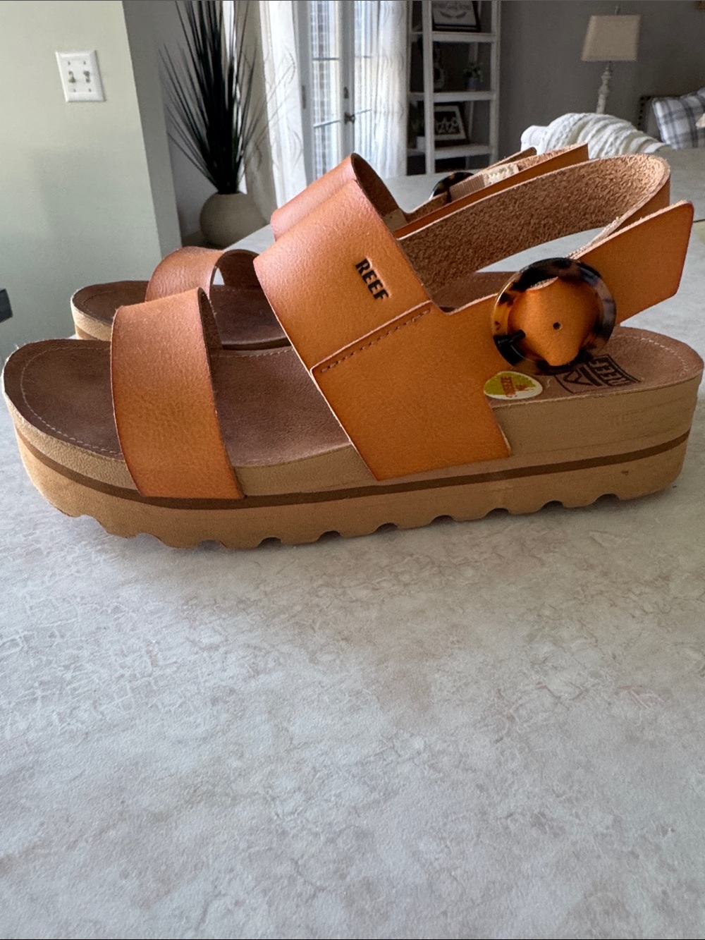 Reef Women’s leather sandals, size 8
